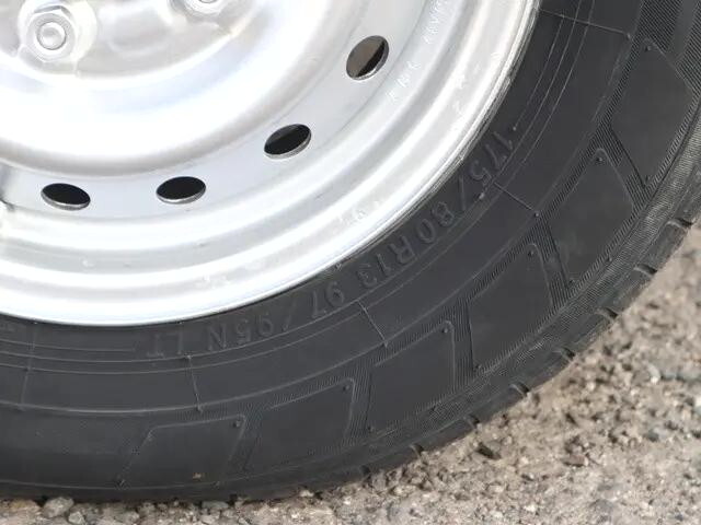 トヨタライトエース平ボディ小型（2t・3t）[写真17]