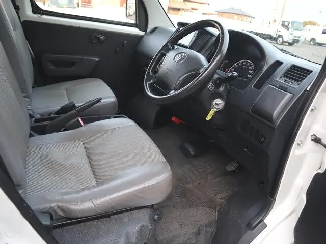 トヨタライトエース平ボディ小型（2t・3t）[写真26]