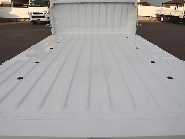 トヨタライトエース平ボディ小型（2t・3t）[写真09]