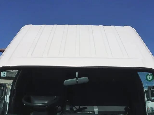 いすゞエルフ平ボディ小型（2t・3t）[写真11]