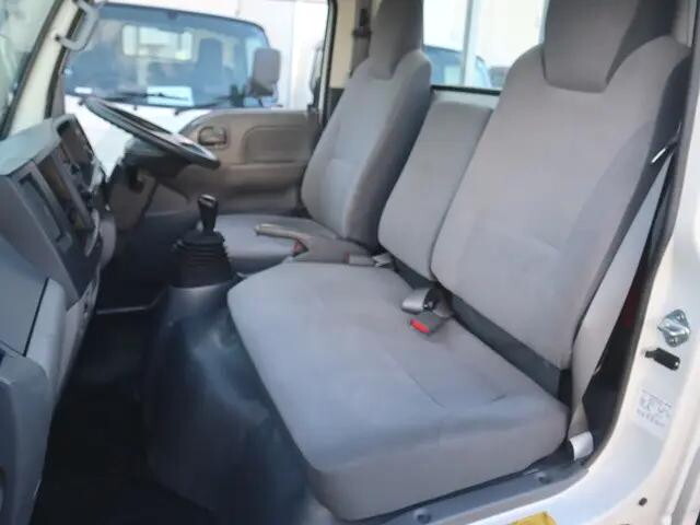 いすゞエルフ平ボディ小型（2t・3t）[写真29]