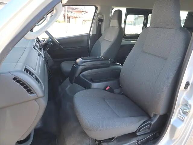 トヨタハイエースバン小型（2t・3t）[写真29]