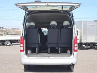 トヨタハイエースバン小型（2t・3t）[写真09]