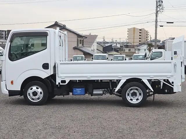 日産アトラス平ボディ小型（2t・3t）[写真06]