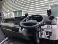 三菱ふそうキャンターパネルバン小型（2t・3t）[写真15]