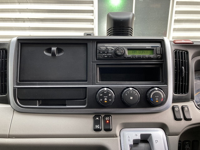 三菱ふそうキャンターパネルバン小型（2t・3t）[写真15]