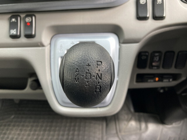 三菱ふそうキャンターパネルバン小型（2t・3t）[写真16]