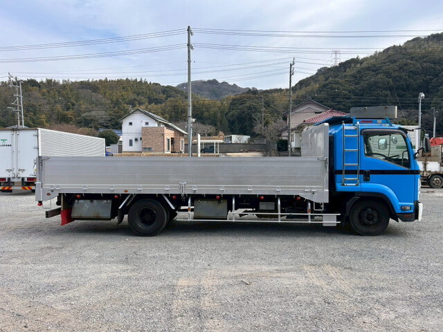 いすゞフォワードアルミブロック中型（4t）[写真10]