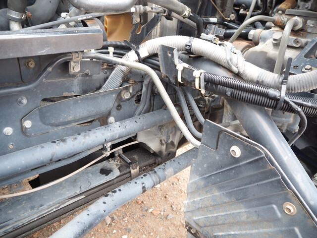 UDトラックスクオンアルミブロック大型（10t）[写真13]