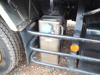 UDトラックスクオンアルミブロック大型（10t）[写真23]