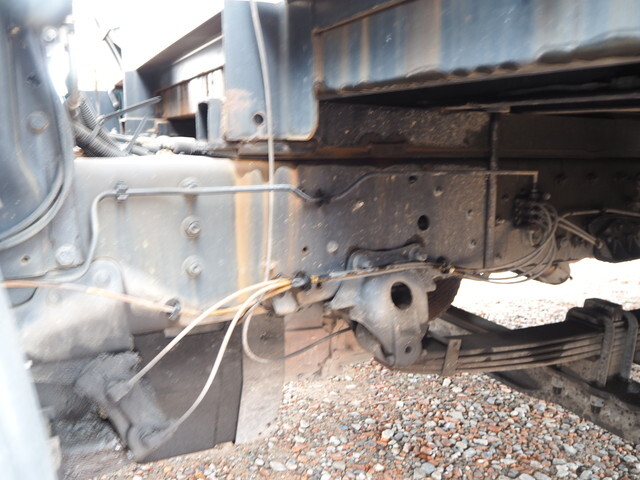 UDトラックスクオンアルミブロック大型（10t）[写真24]