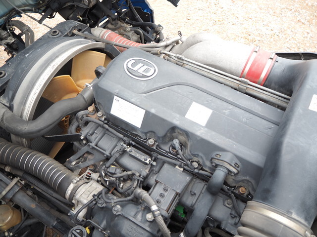 UDトラックスクオンアルミブロック大型（10t）[写真25]