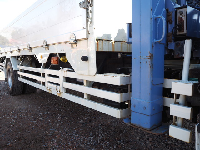 いすゞフォワードクレーン4段増トン（6t・8t）[写真23]