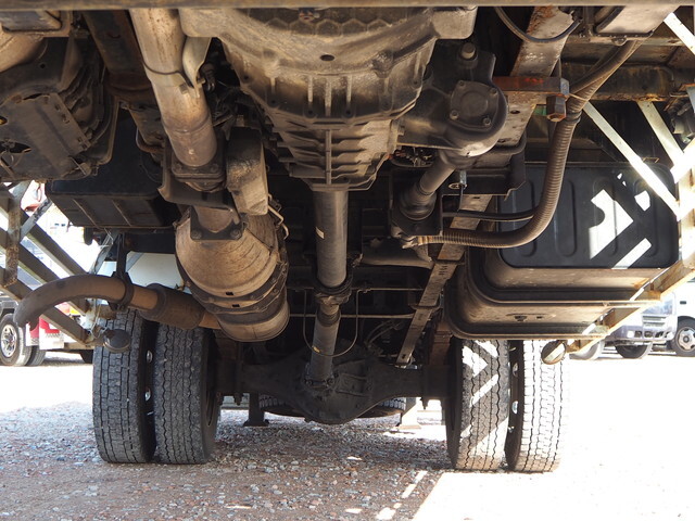 いすゞフォワードクレーン4段増トン（6t・8t）[写真09]