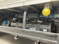 三菱ふそうキャンターアルミバン小型（2t・3t）[写真13]