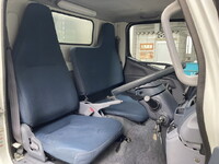 三菱ふそうキャンターアルミバン小型（2t・3t）[写真15]