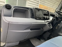 三菱ふそうキャンターアルミバン小型（2t・3t）[写真20]