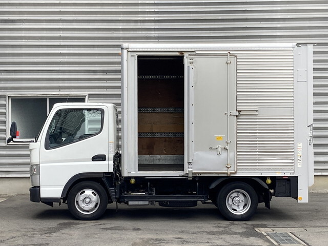 三菱ふそうキャンターアルミバン小型（2t・3t）[写真03]