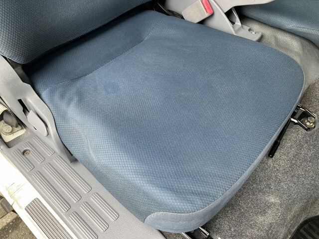 三菱ふそうキャンターアルミバン小型（2t・3t）[写真31]