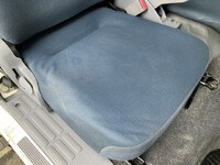 三菱ふそうキャンターアルミバン小型（2t・3t）[写真32]