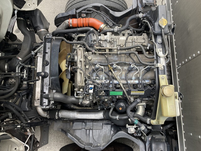 三菱ふそうキャンターアルミバン小型（2t・3t）[写真07]