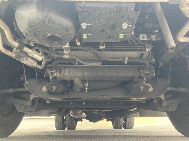 三菱ふそうキャンターアルミバン小型（2t・3t）[写真09]