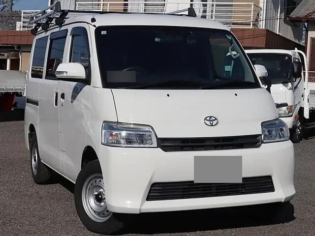トヨタタウンエースバン小型（2t・3t）[写真01]