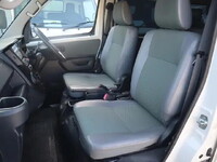 トヨタタウンエースバン小型（2t・3t）[写真28]