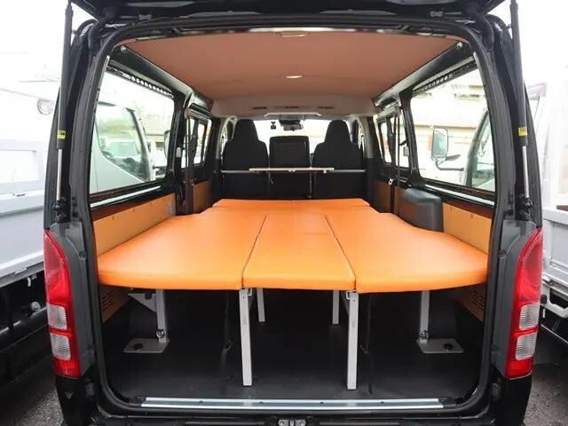 トヨタハイエースキャンピングカー小型（2t・3t）[写真10]