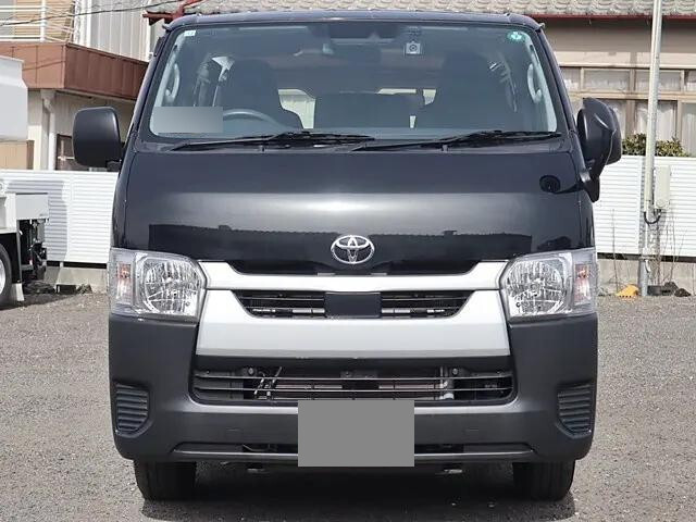 トヨタハイエースキャンピングカー小型（2t・3t）[写真05]