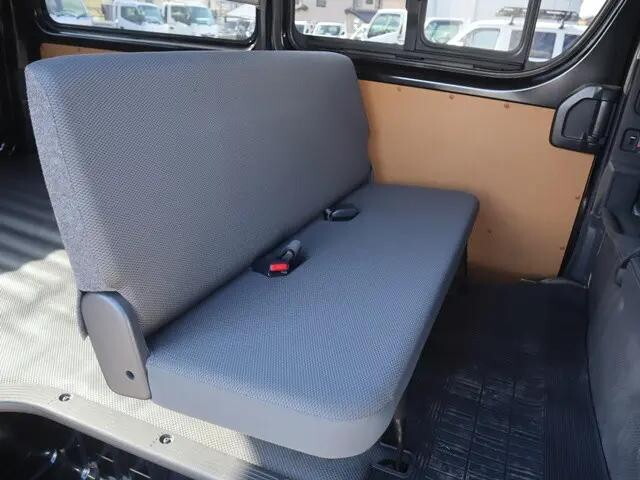 トヨタハイエースバン小型（2t・3t）[写真30]