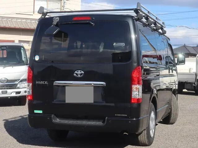 トヨタハイエースバン小型（2t・3t）[写真04]