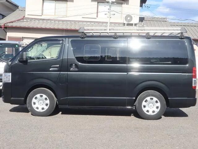 トヨタハイエースバン小型（2t・3t）[写真08]
