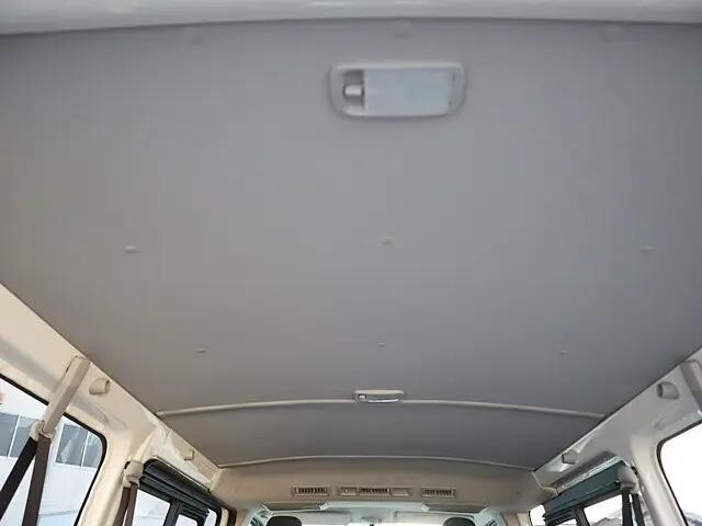 トヨタハイエースバン小型（2t・3t）[写真12]