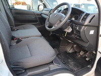 トヨタハイエースバン小型（2t・3t）[写真26]