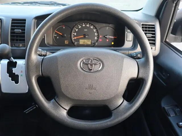 トヨタハイエースバン小型（2t・3t）[写真29]