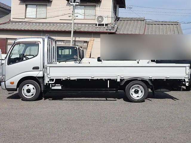 トヨタダイナ平ボディ小型（2t・3t）[写真08]