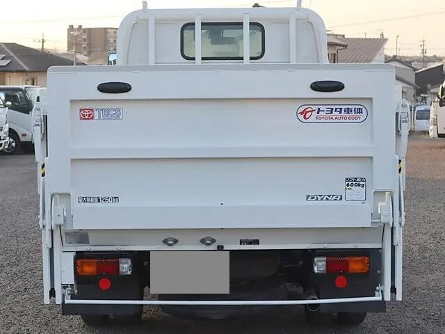 トヨタダイナ平ボディ小型（2t・3t）[写真06]