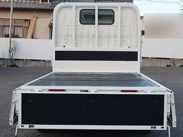 トヨタトヨエース平ボディ小型（2t・3t）[写真10]