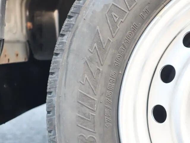 トヨタトヨエース平ボディ小型（2t・3t）[写真19]