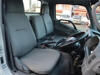 トヨタトヨエース平ボディ小型（2t・3t）[写真30]