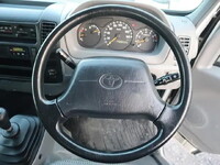 トヨタトヨエース平ボディ小型（2t・3t）[写真33]