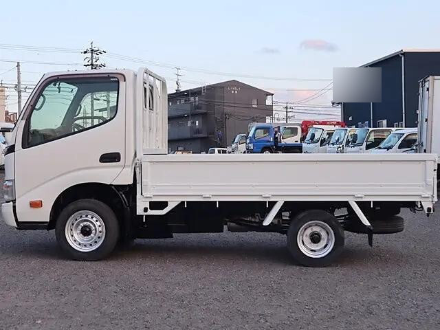 トヨタトヨエース平ボディ小型（2t・3t）[写真08]