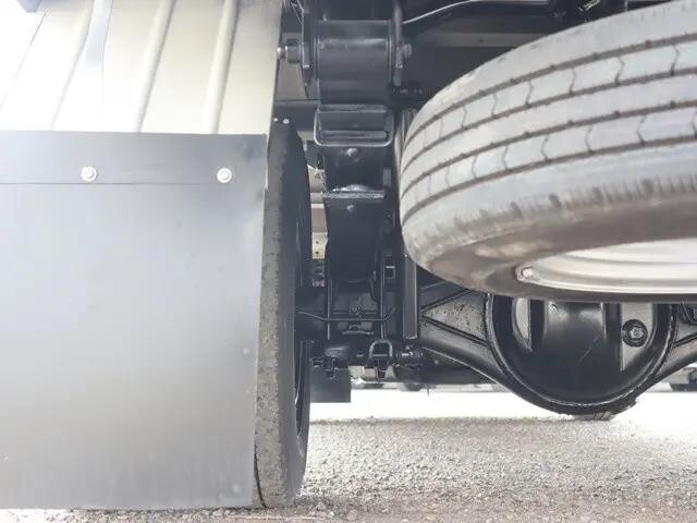 トヨタトヨエース平ボディ小型（2t・3t）[写真24]