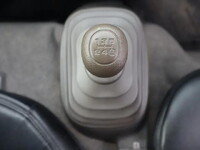 トヨタトヨエース平ボディ小型（2t・3t）[写真33]