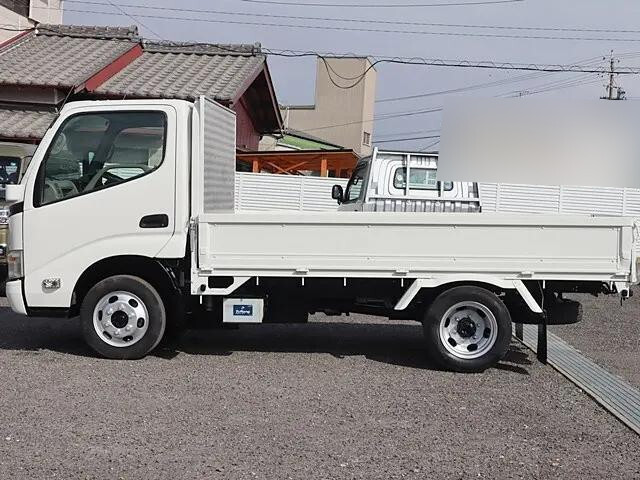 トヨタトヨエース平ボディ小型（2t・3t）[写真08]