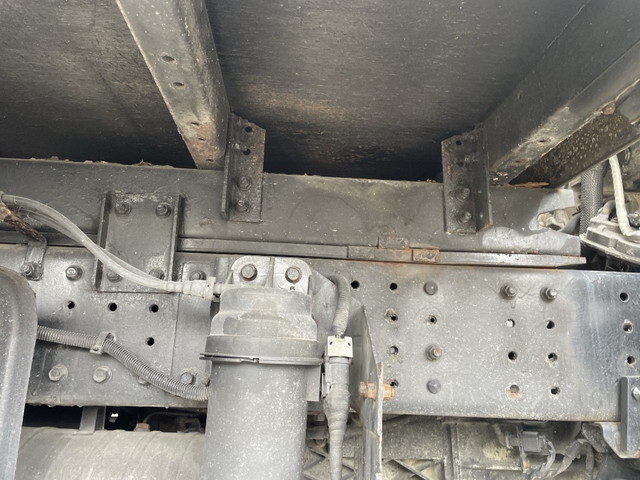 三菱ふそうキャンターアルミバン小型（2t・3t）[写真14]