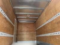 三菱ふそうキャンターアルミバン小型（2t・3t）[写真09]