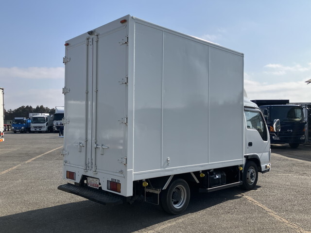 いすゞエルフパネルバン小型（2t・3t）[写真02]