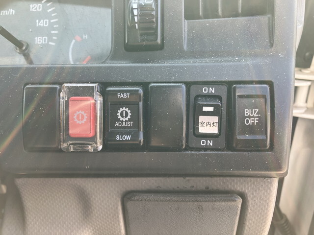 いすゞエルフパネルバン小型（2t・3t）[写真37]